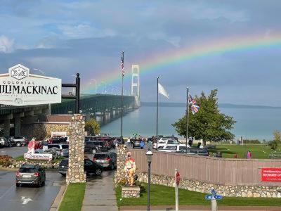 Parkside Inn Bridgeview Mackinaw City Zewnętrze zdjęcie